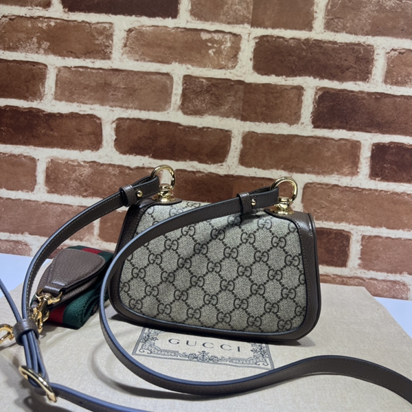 グッチバッグ側面デザイン